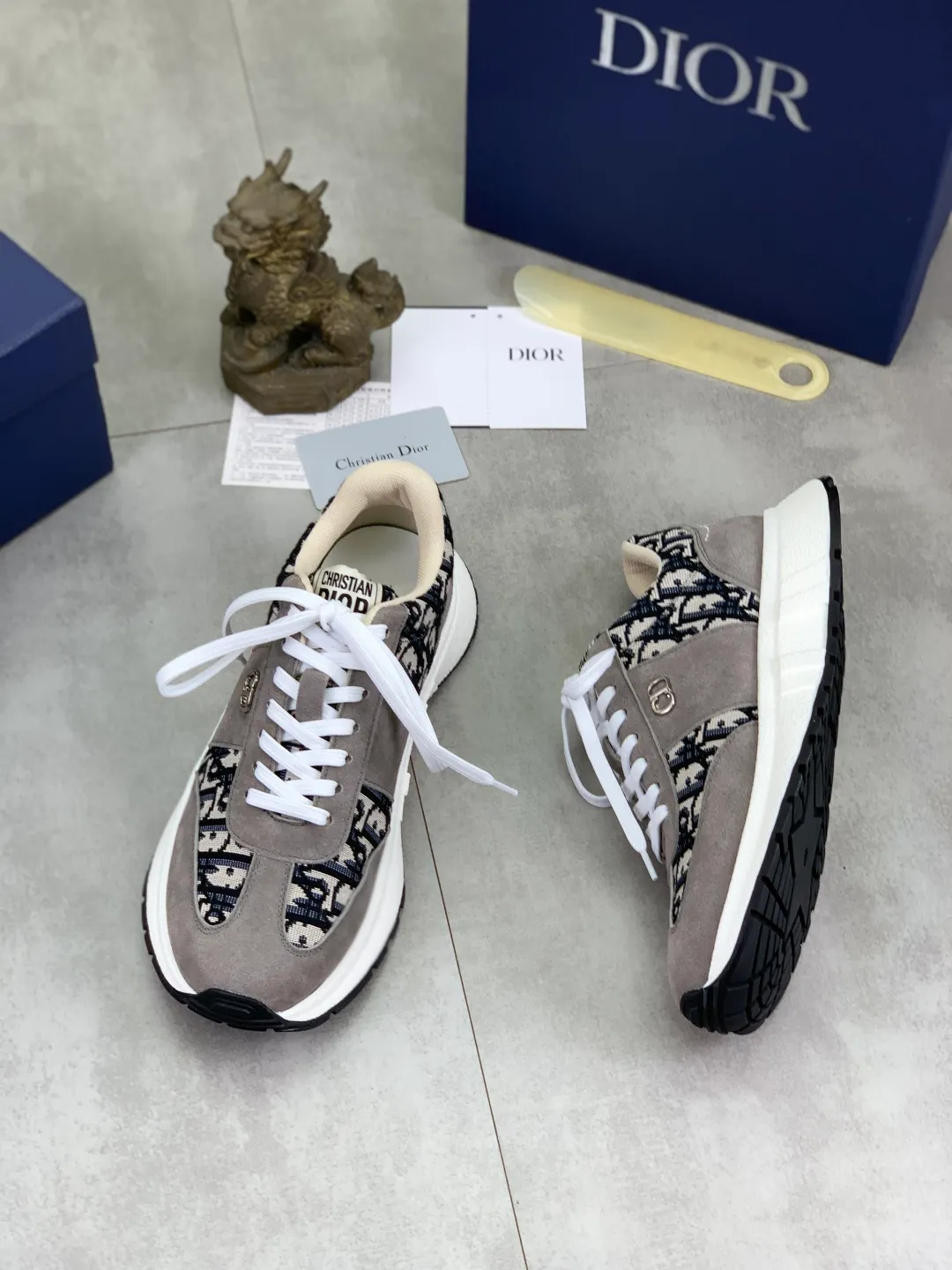 Men's Men's Shoes💰P440💰[New Style]🆘[Dior] 2025 Dior Original Lace-up Low-top Men's Shoes Classic casual shoes 🔥This model is the official classic model, with high quality and made by famous original designers. It is made of high-quality cowhide with original materials➕comfortable and breathable mesh lining➕pigskin insole. The perfect last shape and generous and fashionable design have attracted many consumers and are suitable for drivers to drive🚗. What you want is the best quality in the market. Color: seven colors. Code number: 38--44 (45 46 customized)